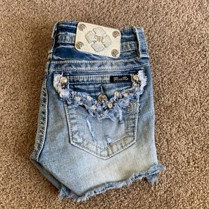 !NOT FOR SALE! Cute distressed Miss Me jeans shorts! Size 26 with an inseam of 3